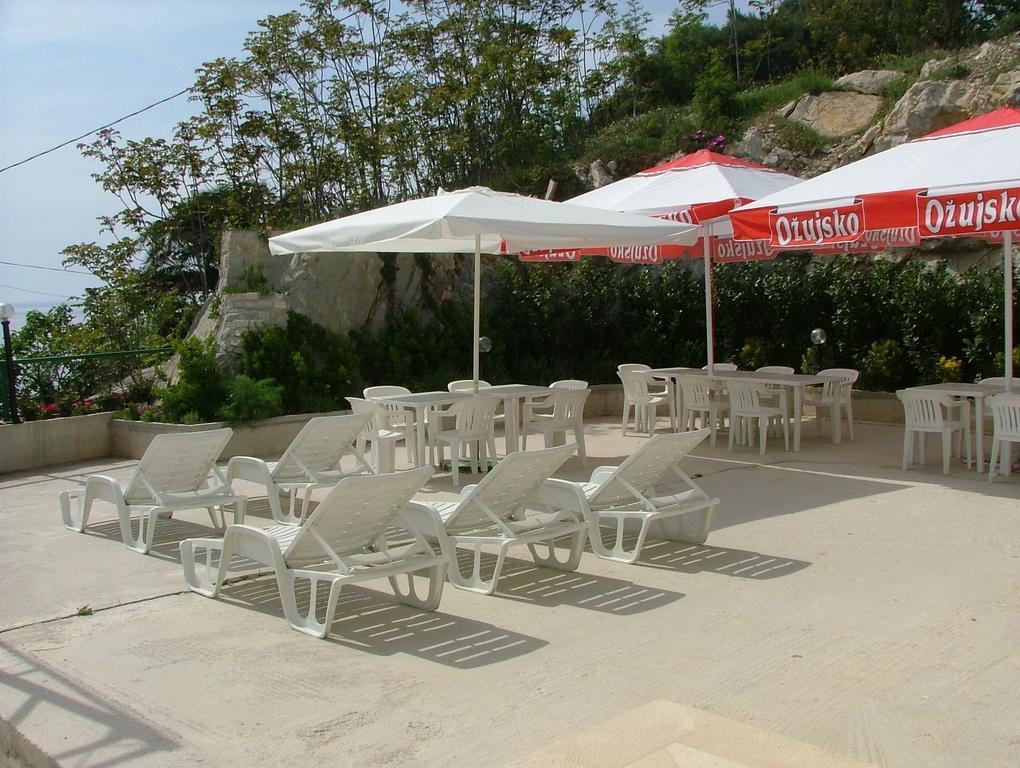 Villa Dvor Apartments Omiš Exterior foto