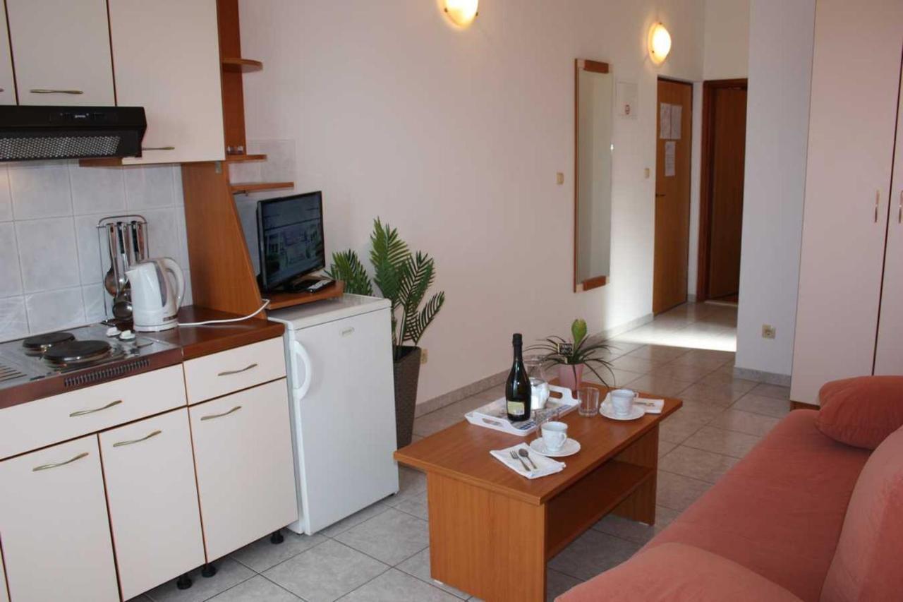 Villa Dvor Apartments Omiš Exterior foto